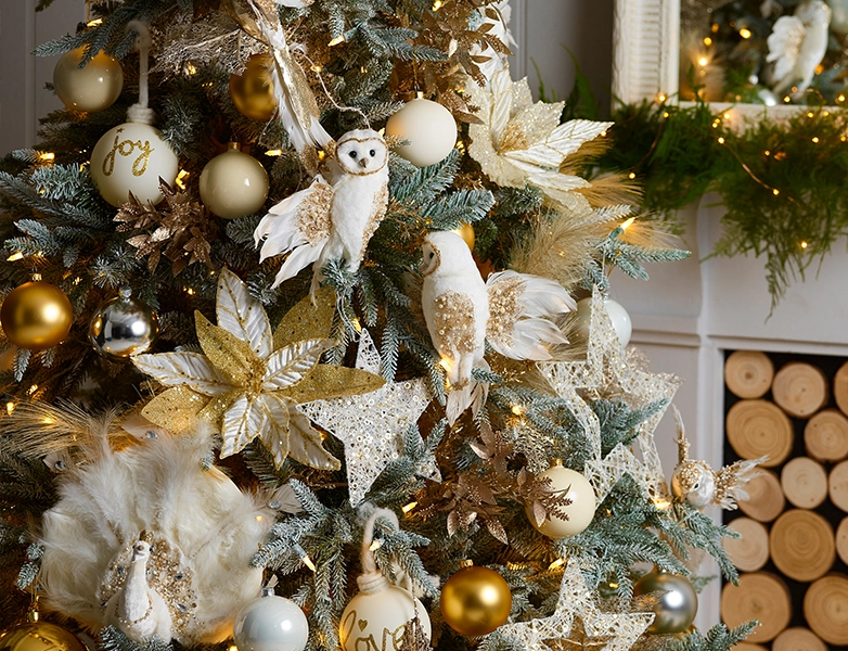 Elegant Sage & Champagne Gold Christmas Tree - Tuft & Trim