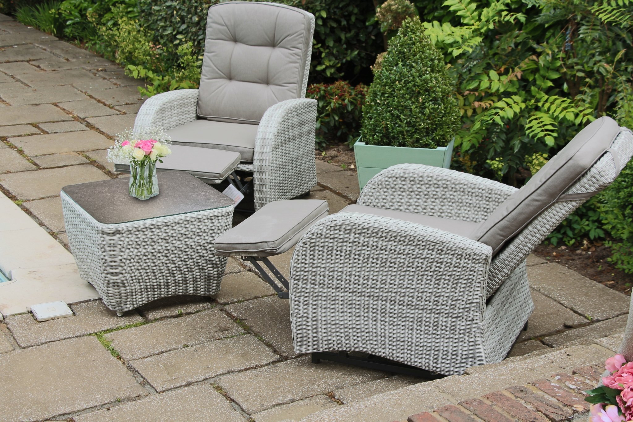 Brampton Recliner Set Frosts Garden Centres