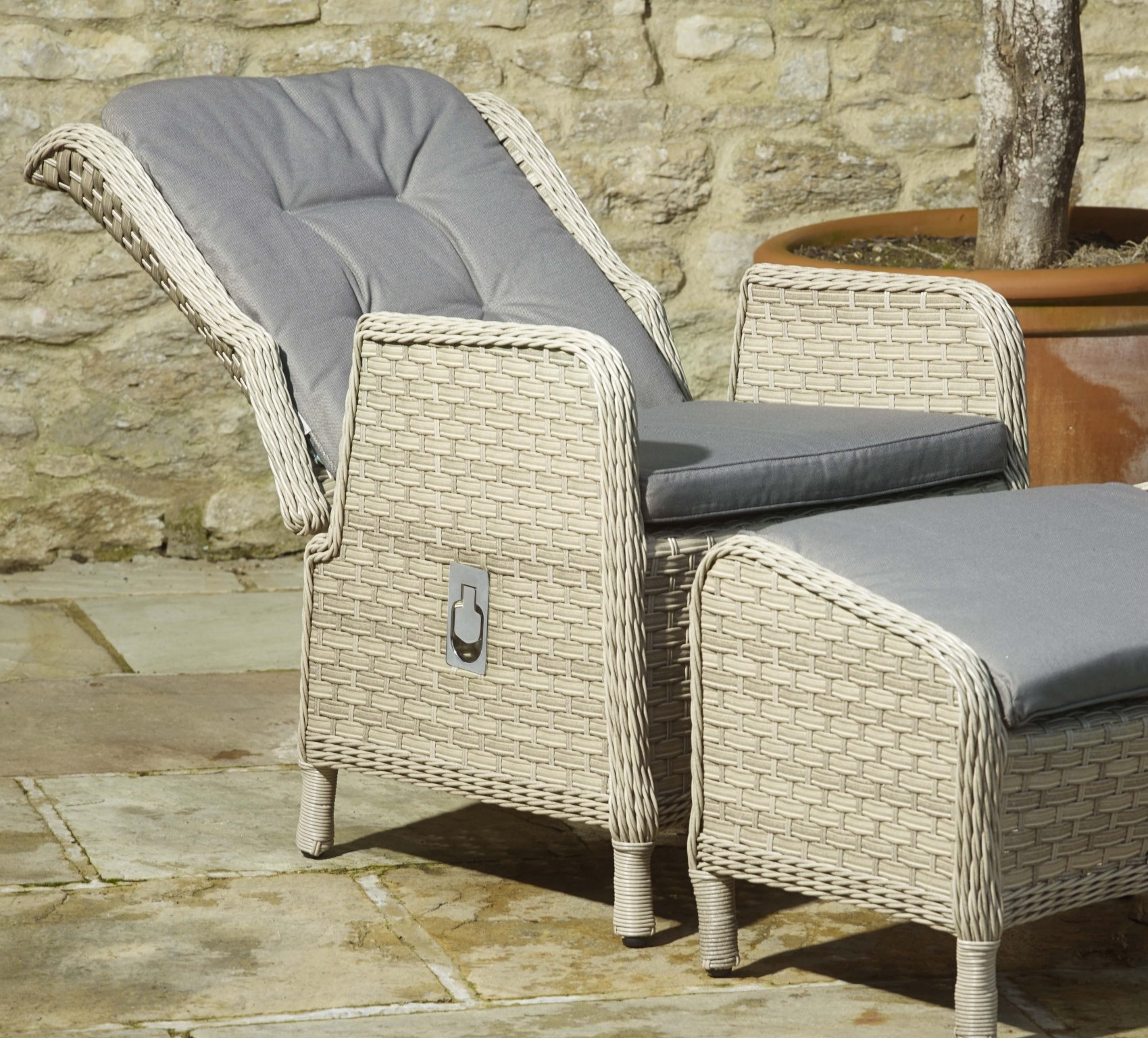 bramblecrest recliner set
