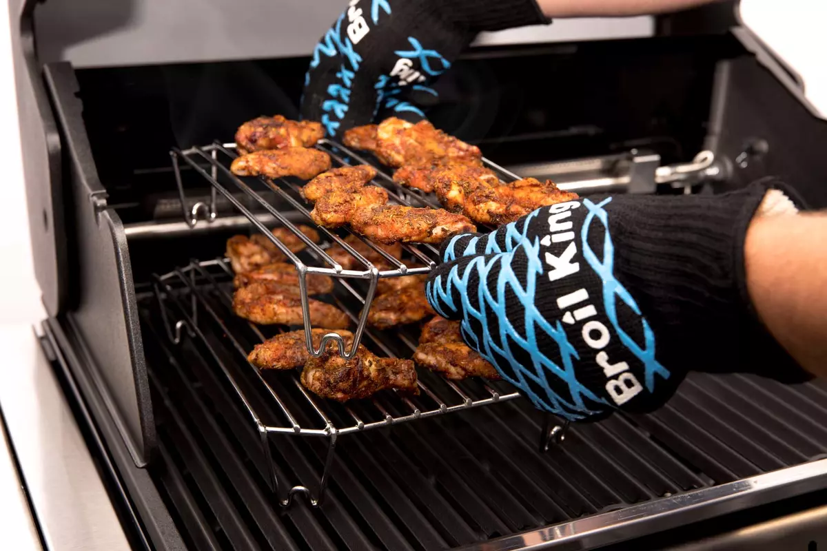 Broil King Grilling Mitts - image 3