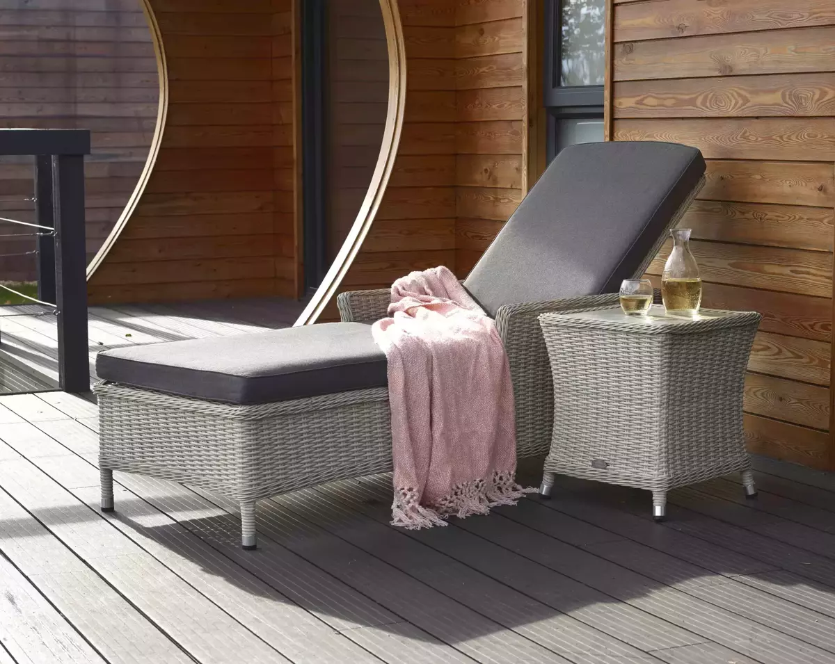Chatsworth Sun Lounger With Coffee Table - image 3
