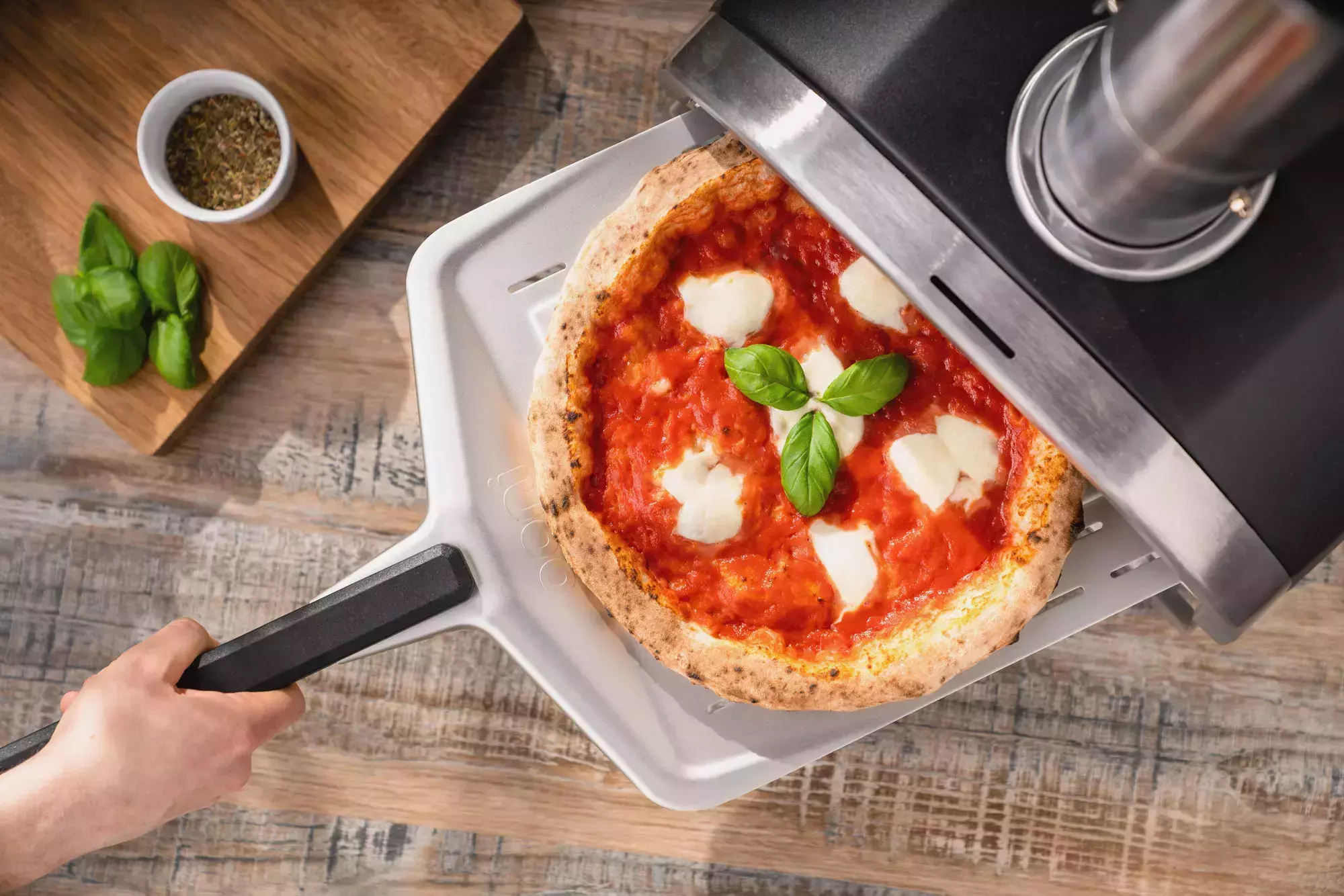 Ooni fyra shop pizza oven